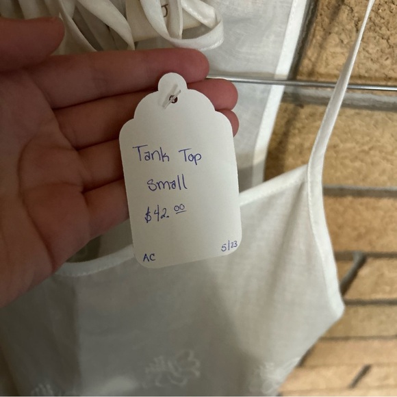 NWT Blush BJ Boutique White Lace Embroidered Eyelet Floral Halter Top Size Small - Picture 4 of 8